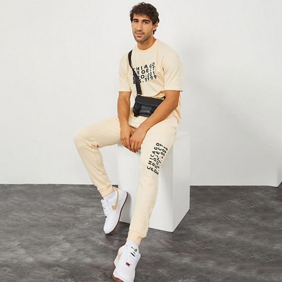 https://www.wayedge.in/products/men-cream-colored-solid-slim-fit-cotton-joggers