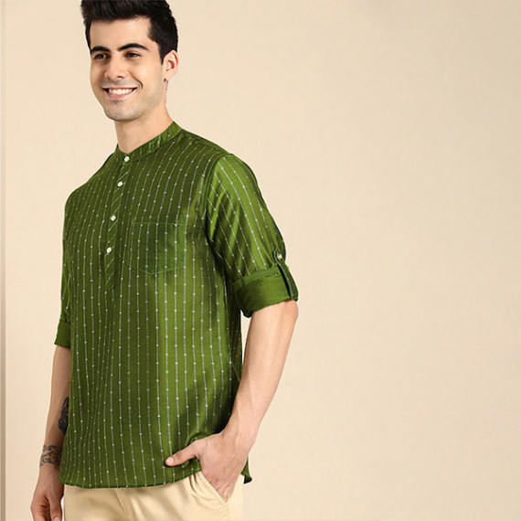 https://www.wayedge.in/products/men-olive-green-gold-toned-ethnic-woven-design-kurta