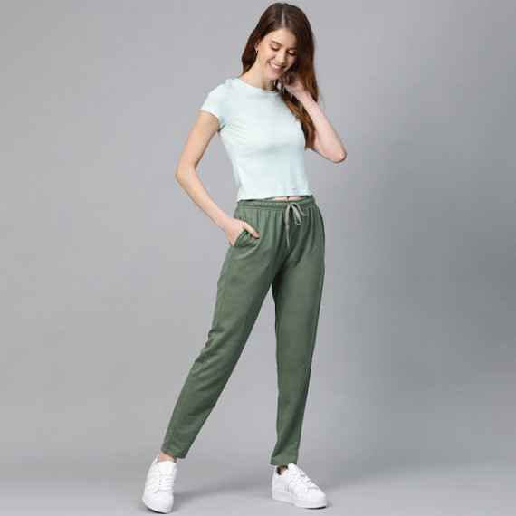 https://www.wayedge.in/products/women-black-solid-side-stripes-cropped-track-pants