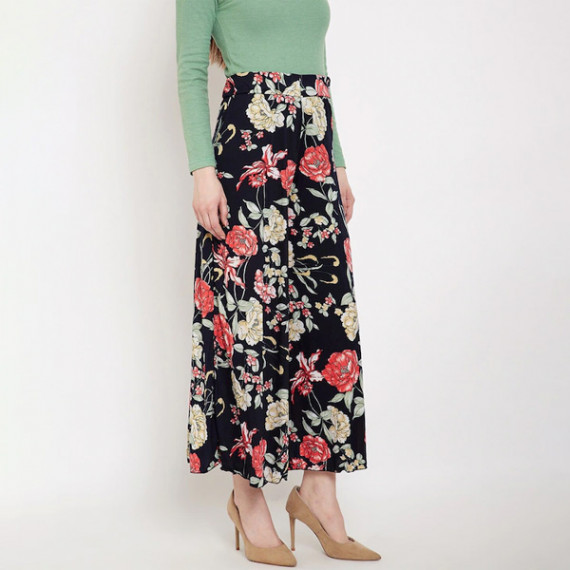 https://www.wayedge.in/products/women-black-red-floral-printed-flared-palazzos