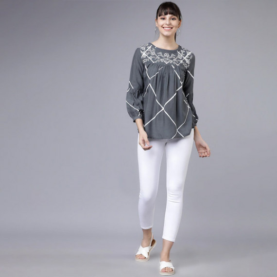 https://www.wayedge.in/products/women-grey-and-white-printed-a-line-top