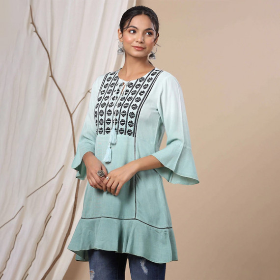 https://www.wayedge.in/products/women-green-tunics
