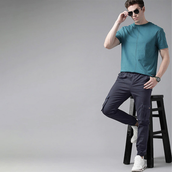 https://www.wayedge.in/products/men-navy-blue-solid-mid-rise-woven-pure-cotten-cargo-trousers