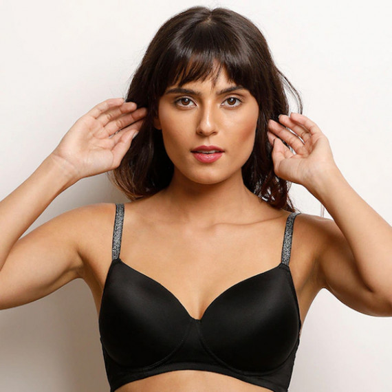 https://www.wayedge.in/products/black-solid-non-wired-lightly-padded-t-shirt-bra