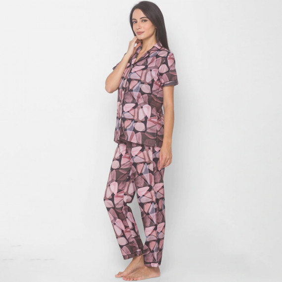 https://www.wayedge.in/products/women-black-abstract-printed-nightwear