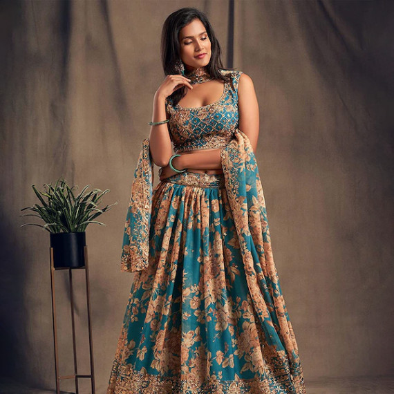 https://www.wayedge.in/products/blue-beige-printed-semi-stitched-lehenga-unstitched-blouse-with-dupatta